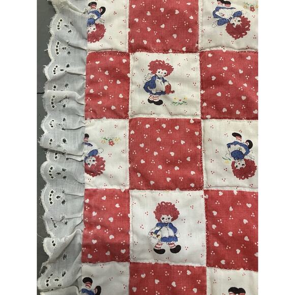 Vintage Hand Made Hand Quilted raggedy Anne Patchwork Baby Quilt Cottagecore See - Picture 3 of 9